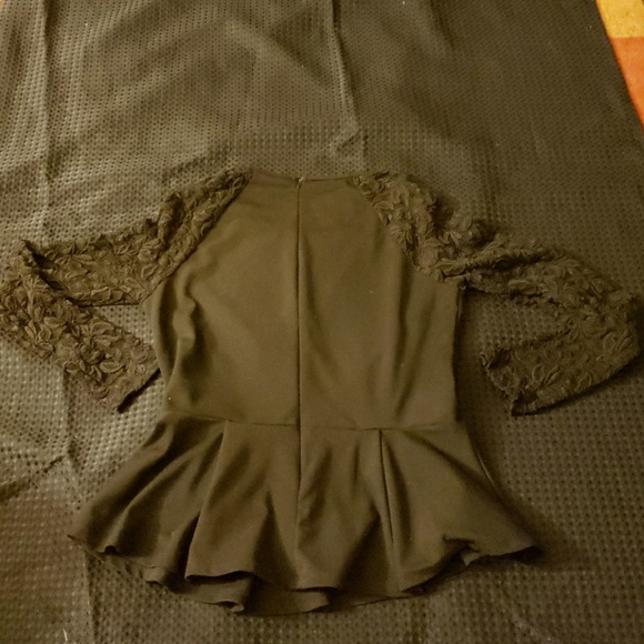 Top - Picture 2 of 2